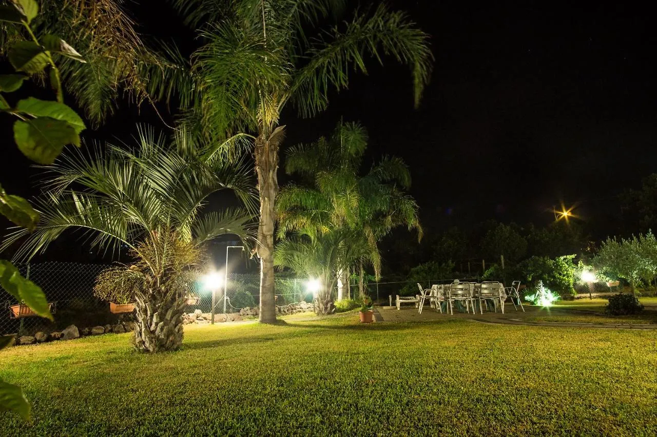 Villa Gusmano Piedimonte Etneo 0*,  Italy