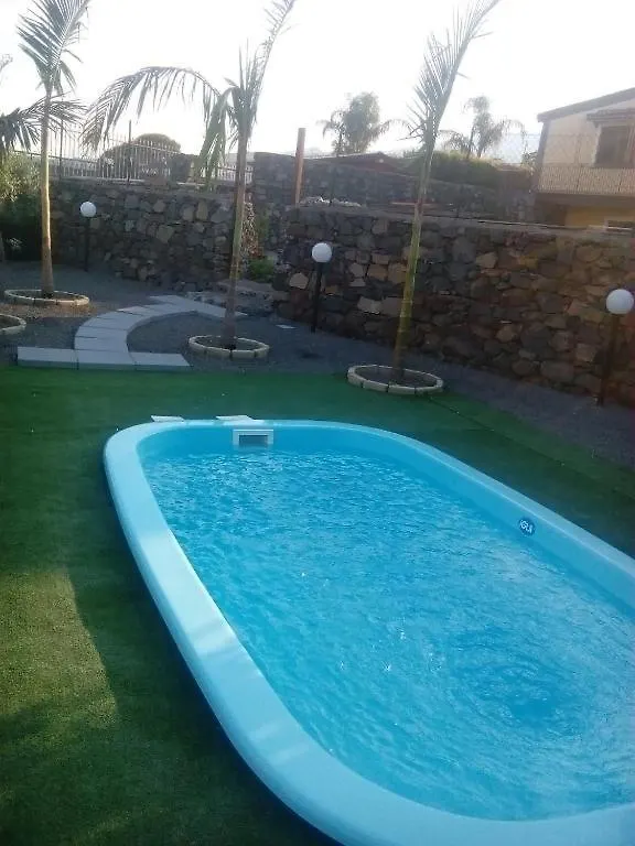 Villa Gusmano Piedimonte Etneo 0*,  Italy
